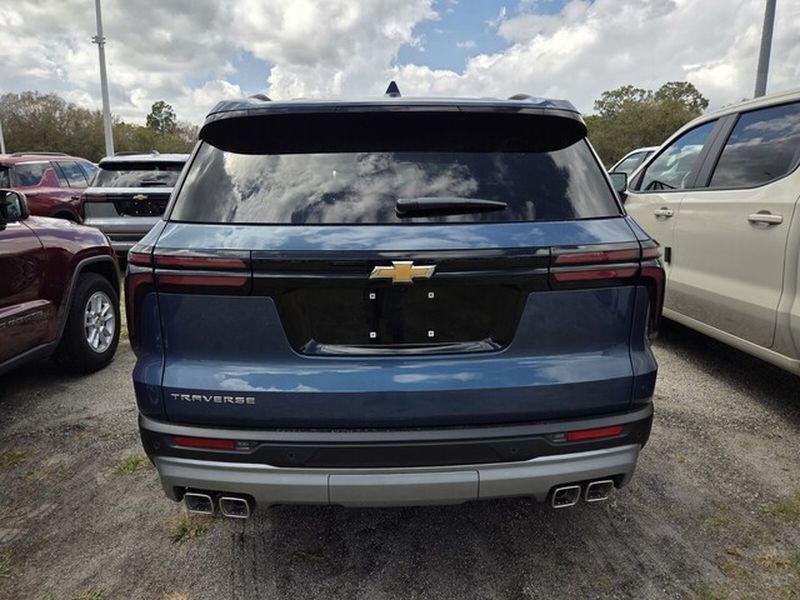 new 2026 Chevrolet Traverse car, priced at $41,295
