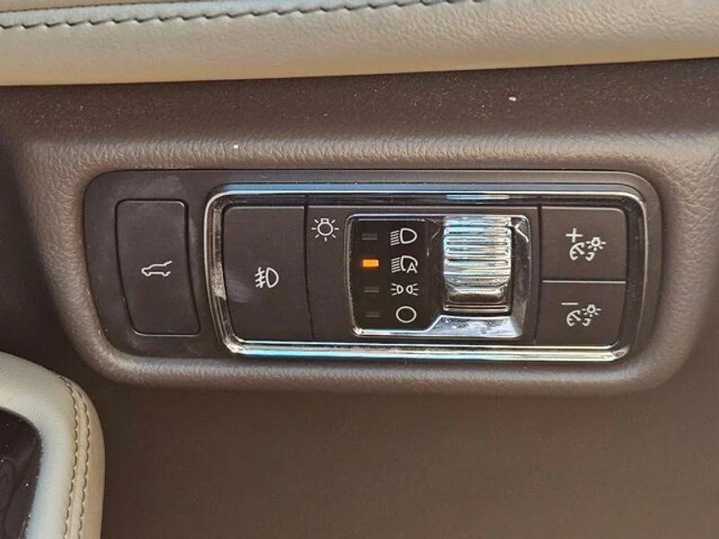 used 2021 Lincoln Aviator car, priced at $40,157