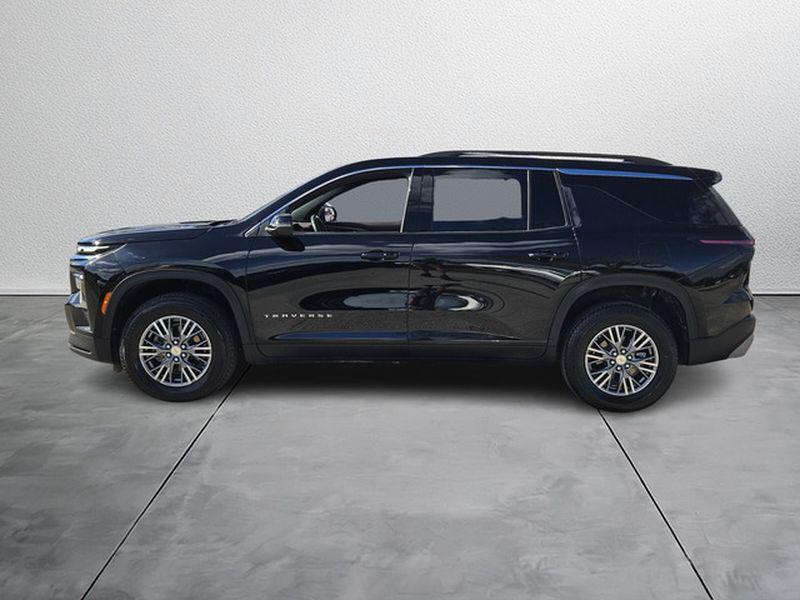 used 2025 Chevrolet Traverse car, priced at $37,999