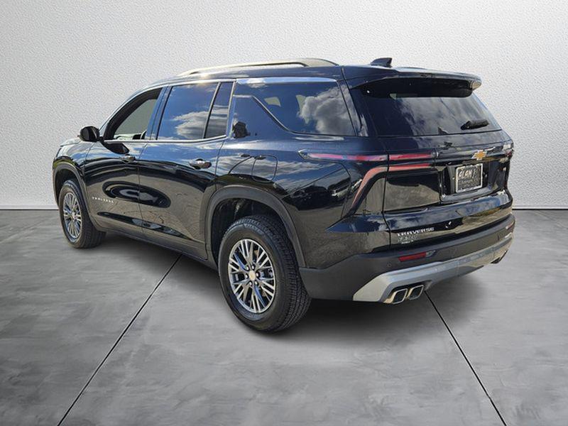 used 2025 Chevrolet Traverse car, priced at $37,999