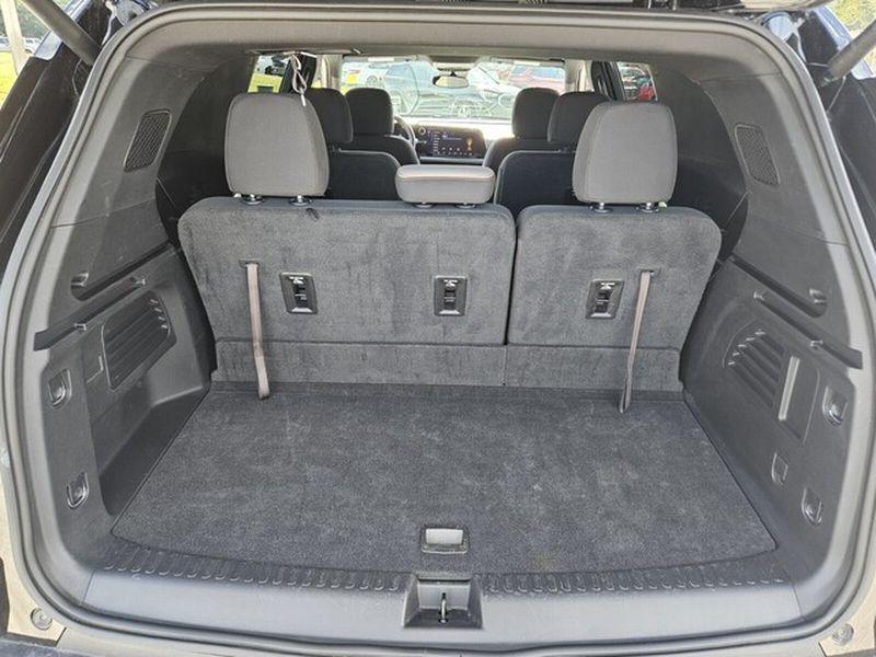 used 2025 Chevrolet Traverse car, priced at $37,999