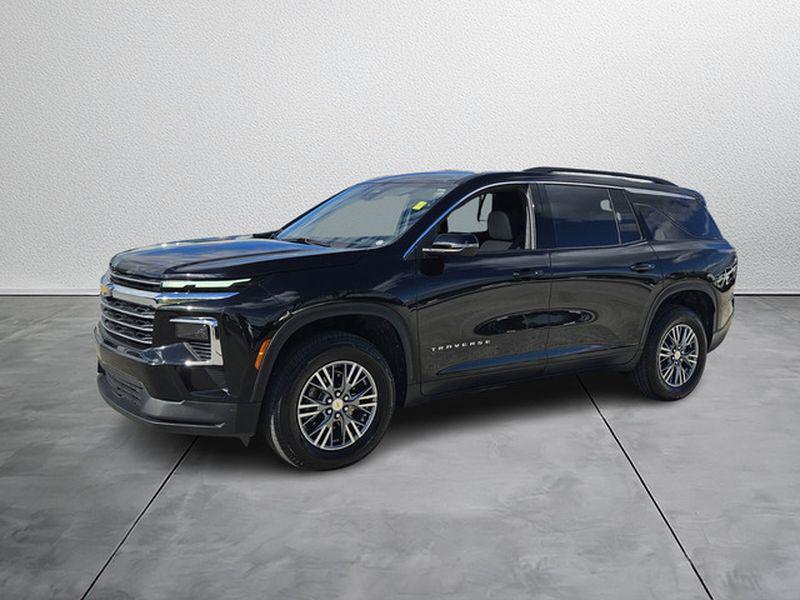 used 2025 Chevrolet Traverse car, priced at $37,999
