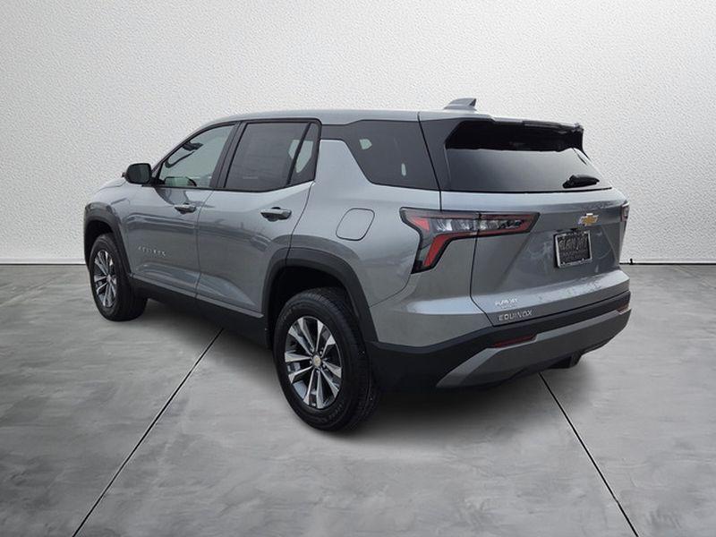new 2026 Chevrolet Equinox car, priced at $30,295