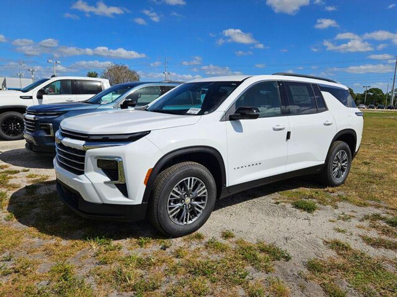 new 2026 Chevrolet Traverse car, priced at $40,639