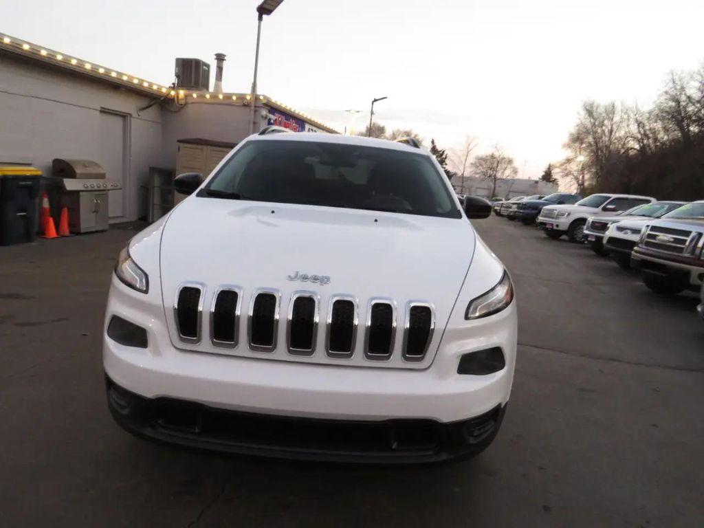 used 2016 Jeep Cherokee car, priced at $6,497
