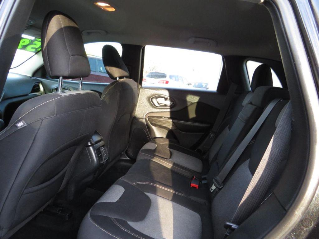 used 2014 Jeep Cherokee car, priced at $5,997