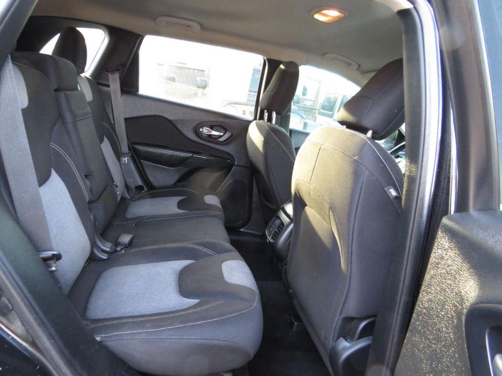 used 2014 Jeep Cherokee car, priced at $5,997