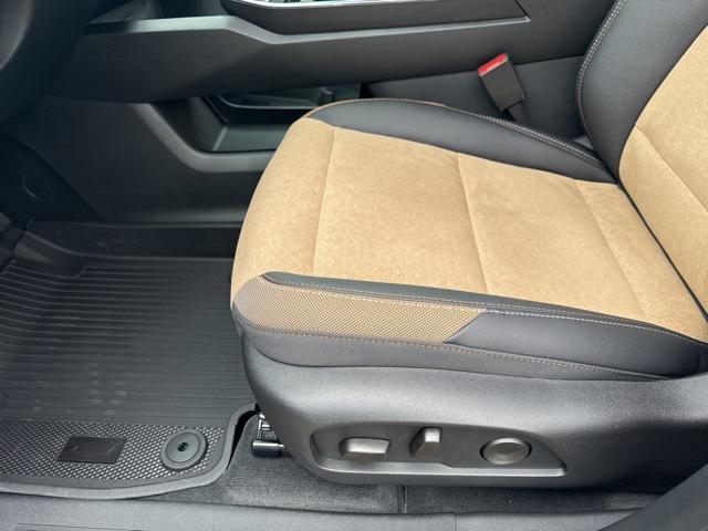 new 2026 Chevrolet Equinox car, priced at $36,304