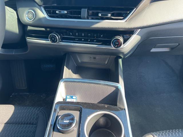 new 2026 Chevrolet Equinox car, priced at $31,195