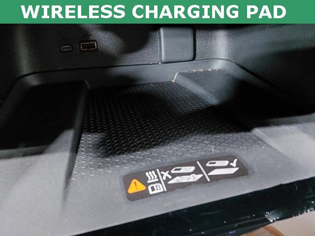 used 2025 Chevrolet Traverse car, priced at $36,997