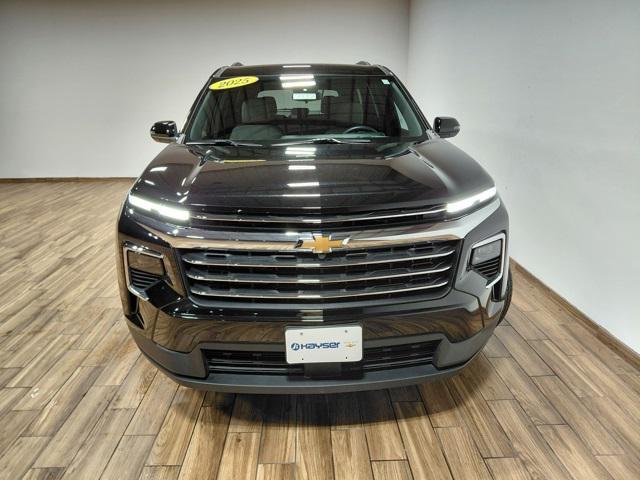 used 2025 Chevrolet Traverse car, priced at $36,997