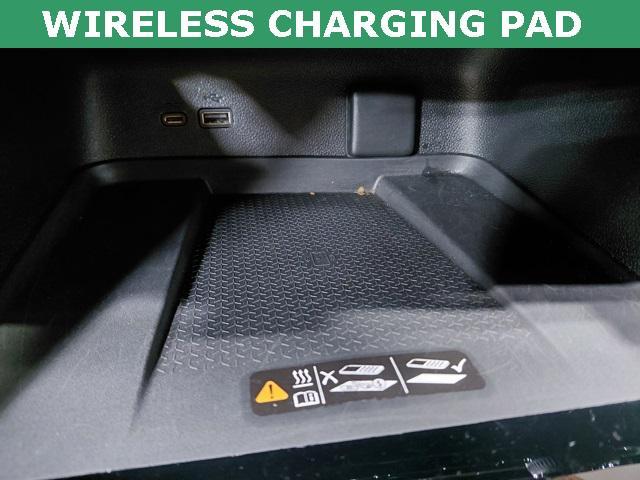 used 2025 Chevrolet Traverse car, priced at $37,499