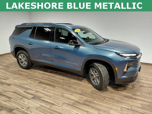 used 2025 Chevrolet Traverse car, priced at $37,499