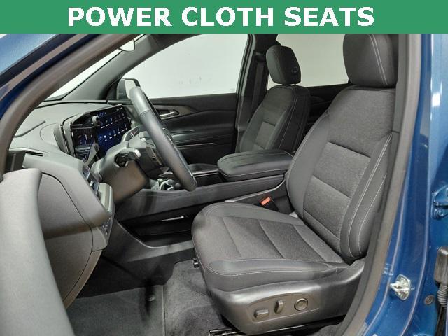 used 2025 Chevrolet Traverse car, priced at $37,499