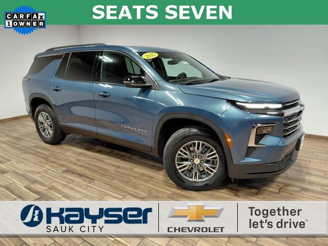 used 2025 Chevrolet Traverse car, priced at $37,499