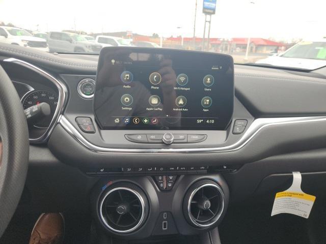 new 2024 Chevrolet Blazer car, priced at $31,995