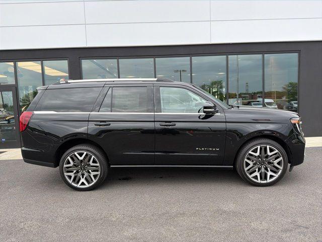 new 2025 Ford Expedition car, priced at $85,208