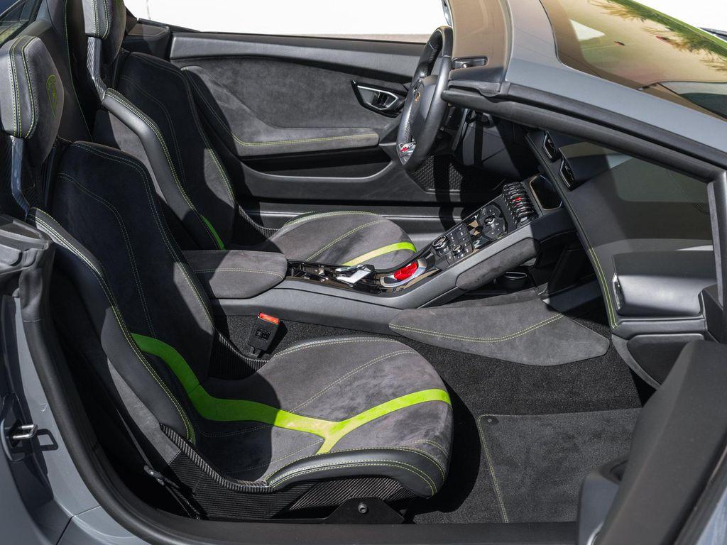 Lamborghini Huracan view 27