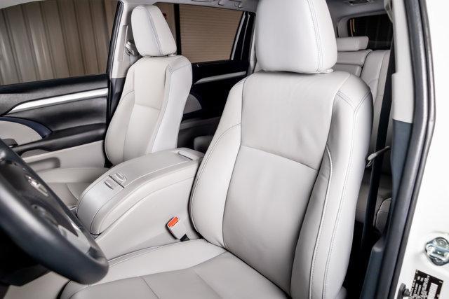 used 2019 Toyota Highlander car, priced at $26,754
