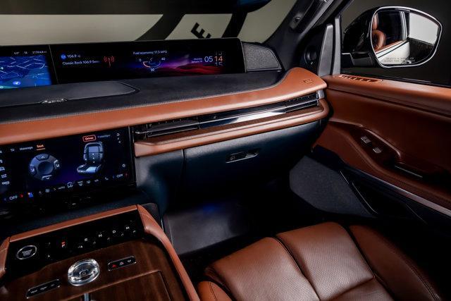 used 2025 Lincoln Navigator car, priced at $95,978