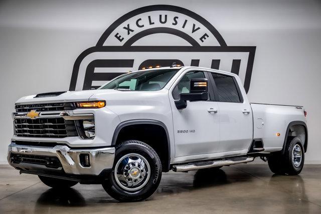 used 2025 Chevrolet Silverado 3500 car, priced at $55,640