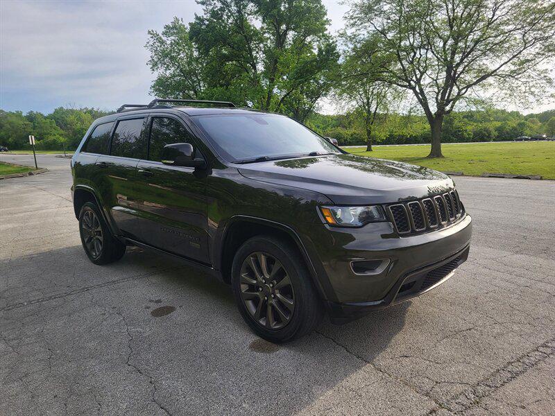 used 2016 Jeep Grand Cherokee car, priced at $12,995