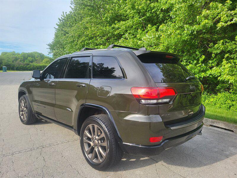 used 2016 Jeep Grand Cherokee car, priced at $12,995