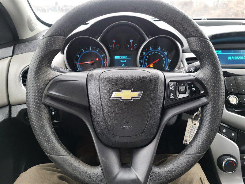 used 2013 Chevrolet Cruze car, priced at $5,995