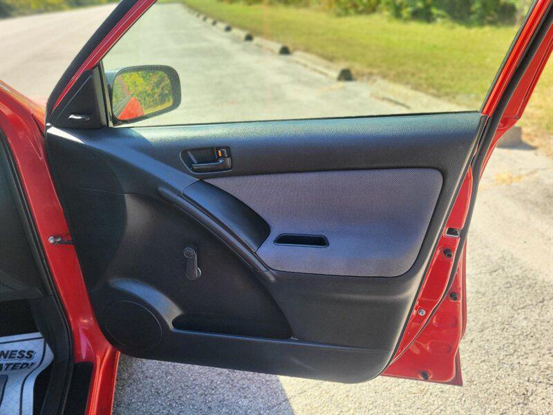 used 2006 Toyota Matrix car, priced at $4,995