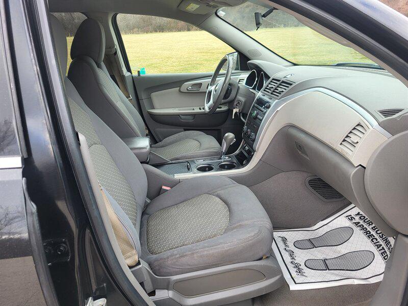 used 2012 Chevrolet Traverse car, priced at $7,500