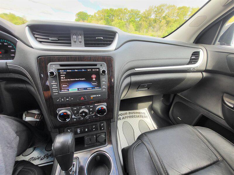 used 2015 Chevrolet Traverse car, priced at $8,995