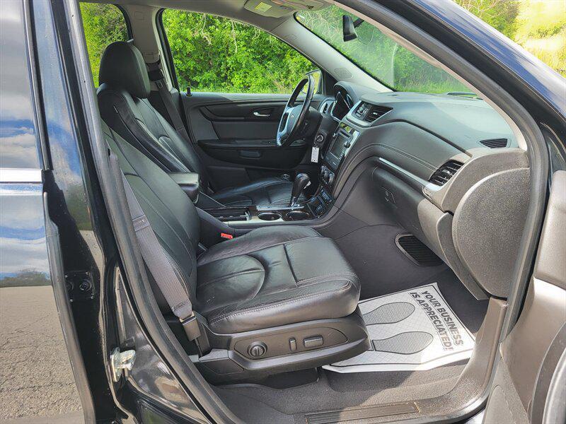 used 2015 Chevrolet Traverse car, priced at $8,995