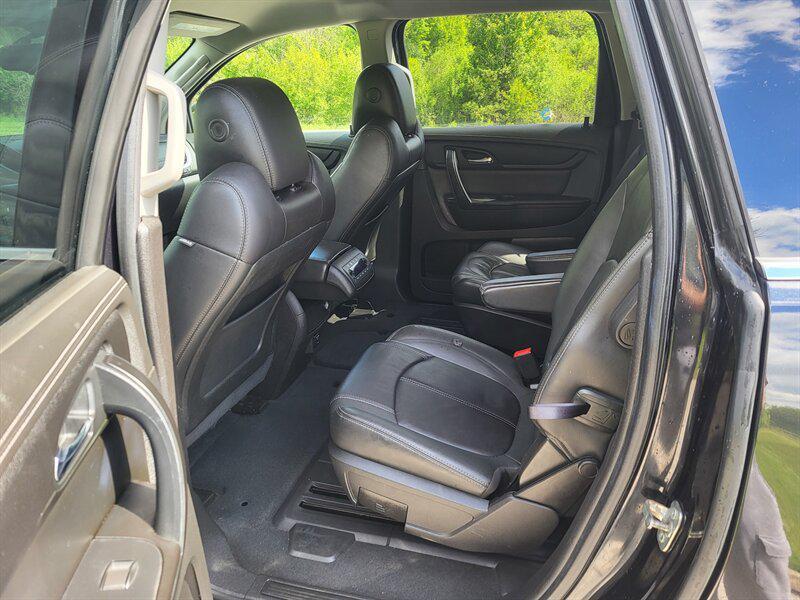 used 2015 Chevrolet Traverse car, priced at $8,995