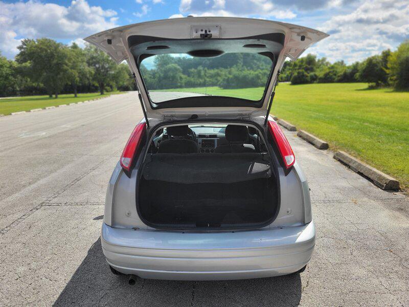 used 2005 Ford Focus car, priced at $2,995
