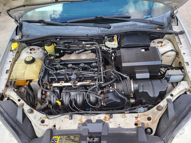 used 2005 Ford Focus car, priced at $2,995