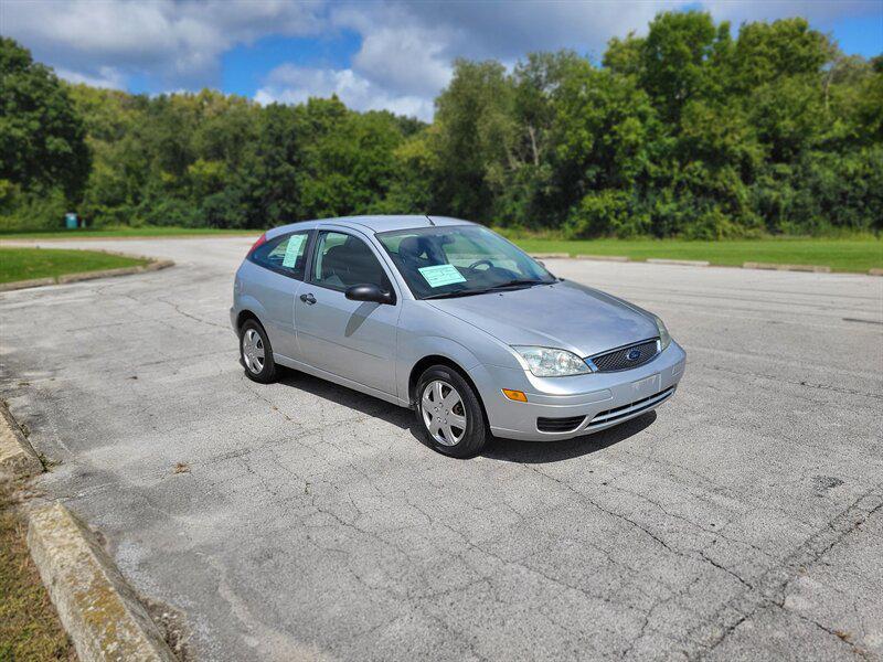 used 2005 Ford Focus car, priced at $2,995