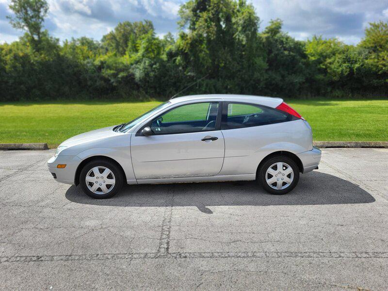 used 2005 Ford Focus car, priced at $2,995