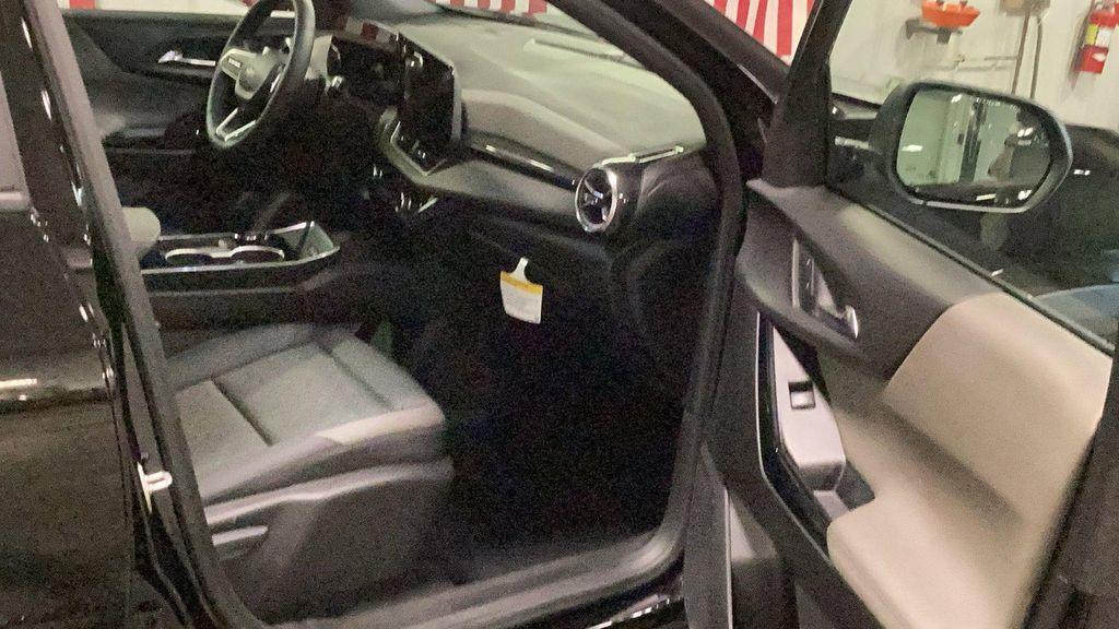 new 2026 Chevrolet Equinox car, priced at $30,645