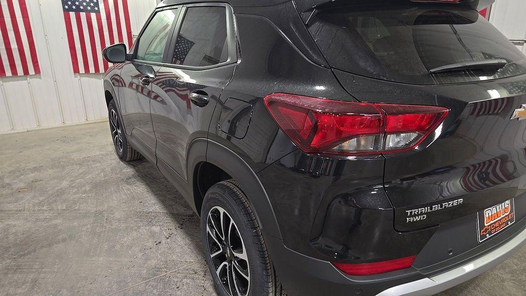 new 2025 Chevrolet TrailBlazer car, priced at $26,180