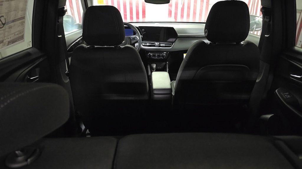 new 2025 Chevrolet TrailBlazer car, priced at $26,180