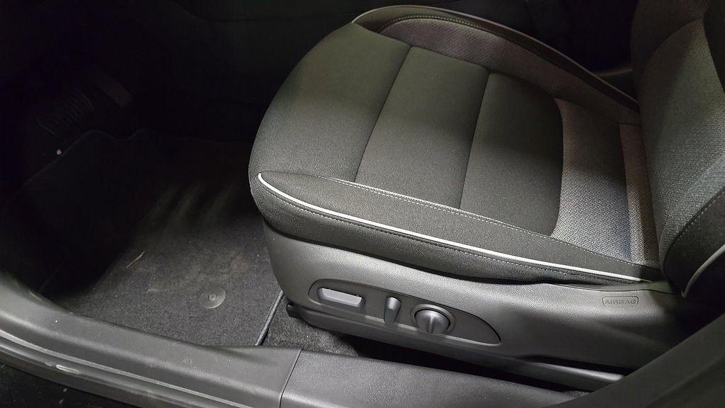 new 2025 Chevrolet TrailBlazer car, priced at $26,180