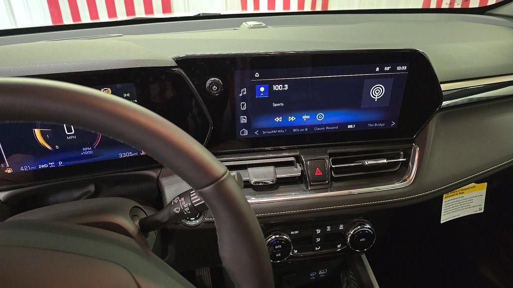 new 2025 Chevrolet TrailBlazer car, priced at $30,320