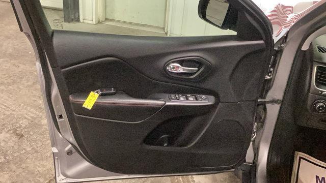 used 2019 Jeep Cherokee car, priced at $15,480