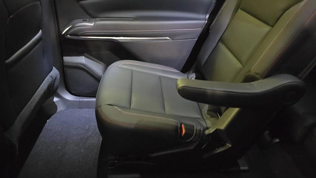 new 2026 Chevrolet Traverse car, priced at $51,515