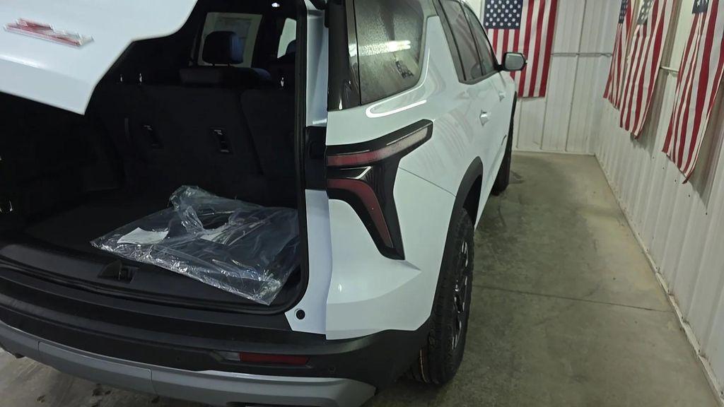 new 2026 Chevrolet Traverse car, priced at $51,515