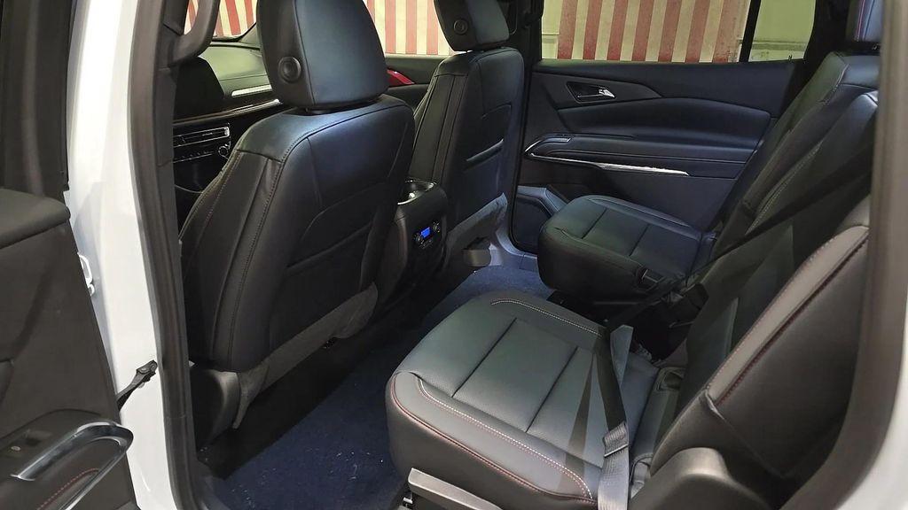 new 2026 Chevrolet Traverse car, priced at $51,515