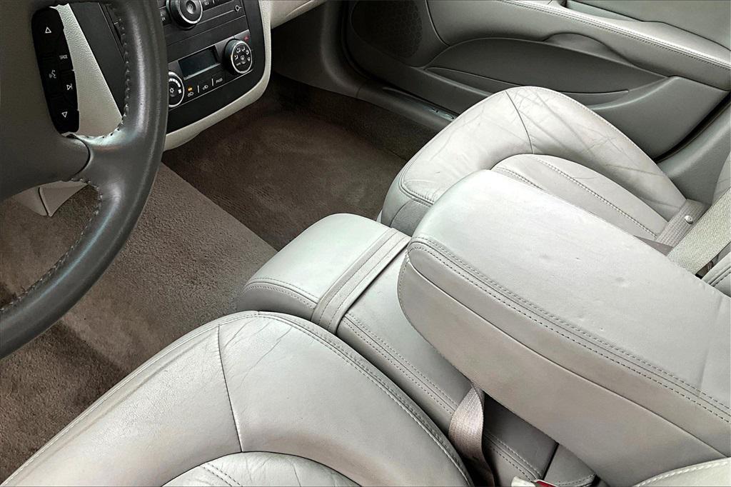used 2007 Buick Lucerne car, priced at $5,995