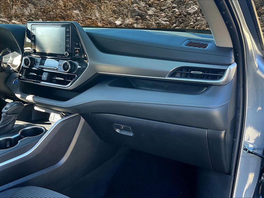 used 2022 Toyota Highlander Hybrid car, priced at $29,495