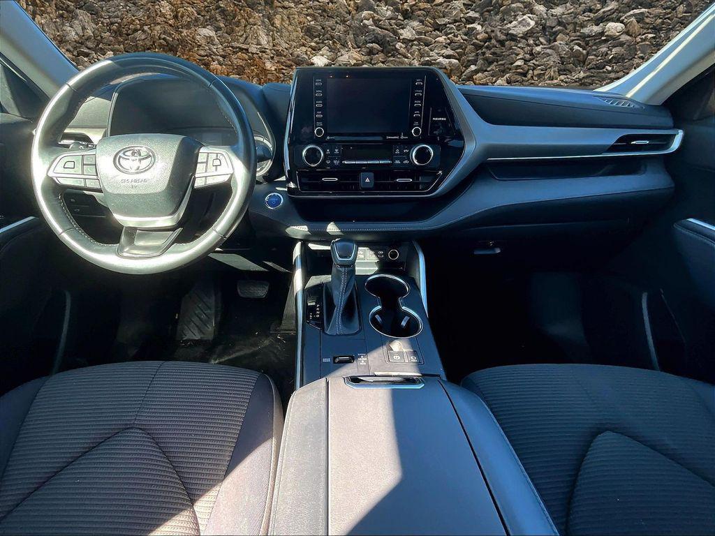 used 2022 Toyota Highlander Hybrid car, priced at $29,495