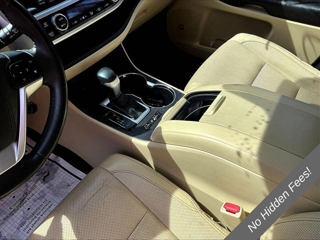 used 2016 Toyota Highlander car, priced at $18,985